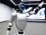机器人群侠传预热2025年政府工作报告，人形机器人展现惊人运动能力