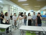 家长走进学校食堂，共商 AB 制学生午餐实施方案，守护孩子舌尖上的安全
