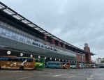 台风康妮外围影响申城，长途南站运营正常秩序井然
