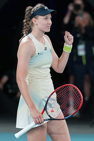 澳网｜时隔四年再夺女单大满贯，历经教练虐待风波的莱巴金娜重返顶尖行列_澳网｜时隔四年再夺女单大满贯，历经教练虐待风波的莱巴金娜重返顶尖行列_