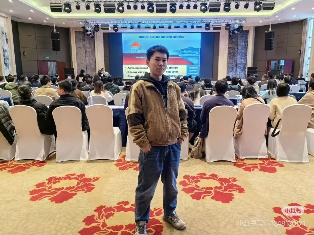 _28岁川大博士意大利失联疑有新线索：有人26日看到疑似他的男子穿蓝夹克，点了杯卡布奇诺，姐姐：没办法确认，但不想放过任何线索_28岁川大博士意大利失联疑有新线索：有人26日看到疑似他的男子穿蓝夹克，点了杯卡布奇诺，姐姐：没办法确认，但不想放过任何线索