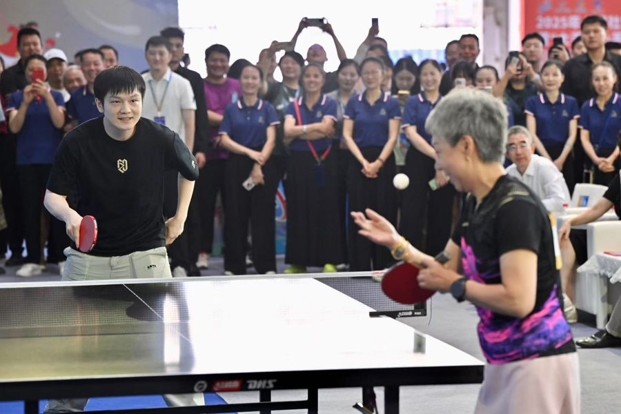 要把樊振东请回来，上海“国球进社区”系列争霸赛将要升级了！__要把樊振东请回来，上海“国球进社区”系列争霸赛将要升级了！