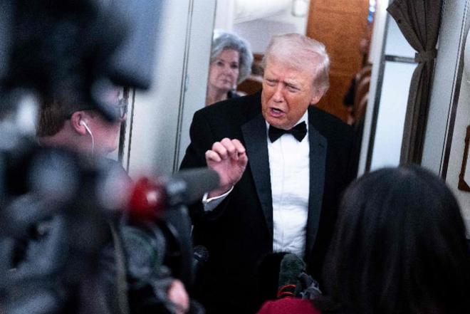 特朗普疯狂_特朗普发疯_